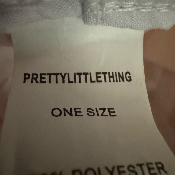 PrettyLittleThing Cream Bucket Hat - Picture 5 of 6